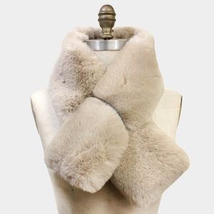 Ivory Faux Fur Bling Style Pull Through Scarf Collar Winter Fashion Accessory